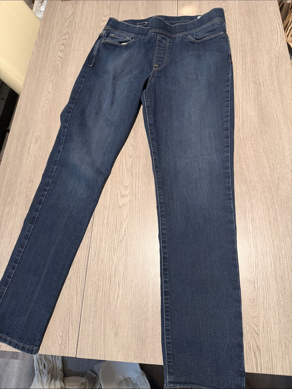 Levi's Women's Straight Stretchy Jeans in Dark Indigo Blue